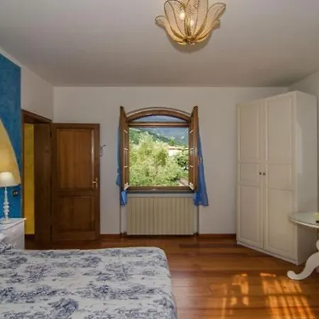 La Casa Gialla A * Montignoso