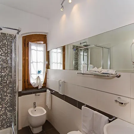 La Casa Gialla Bed & Breakfast Montignoso